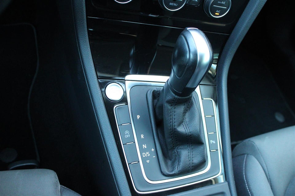 VW Golf VII 1,5 TSi 150 Highline Variant DSG 5d