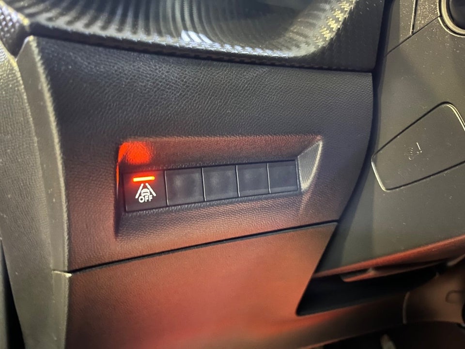 Peugeot e-2008 50 GT 5d