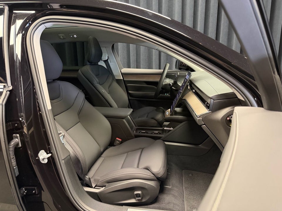 Volvo ES90 Extended Range Plus 4d