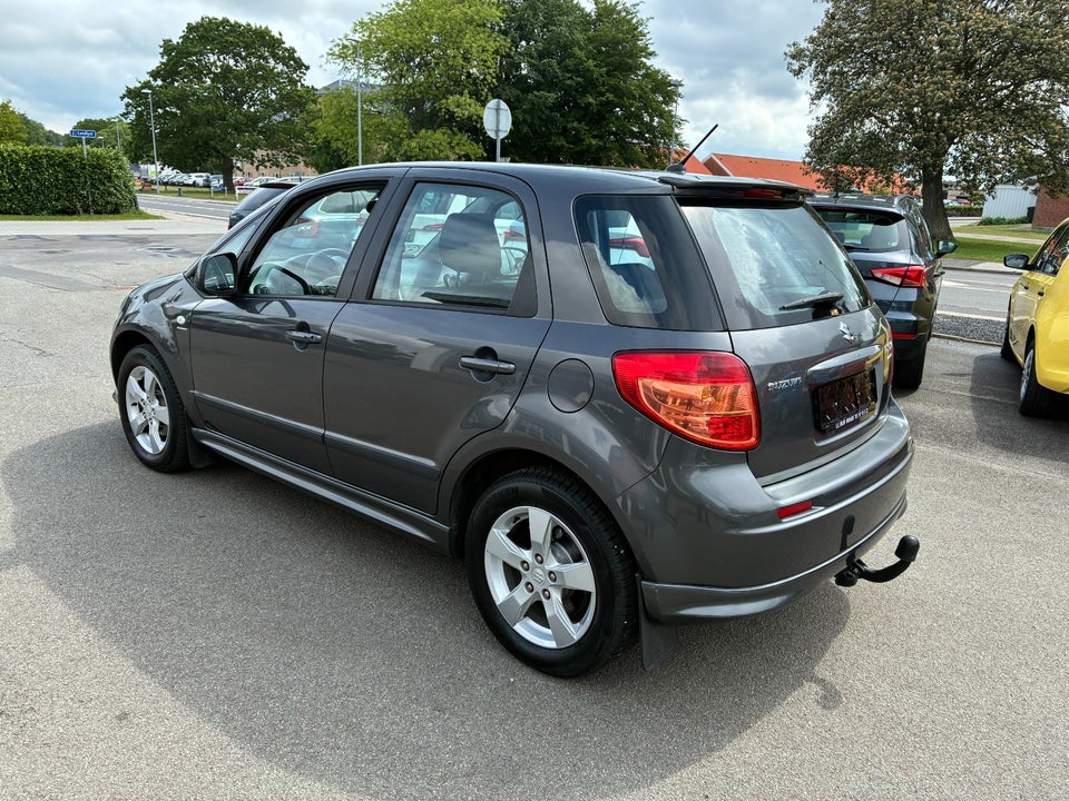 Suzuki SX4 1,6 CombiBack Exclusive 5d
