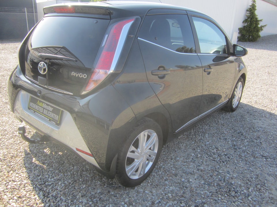 Toyota Aygo 1,0 VVT-i x-black II 5d