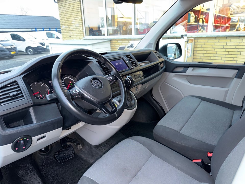 VW Transporter 2,0 TDi 150 Kassevogn DSG lang