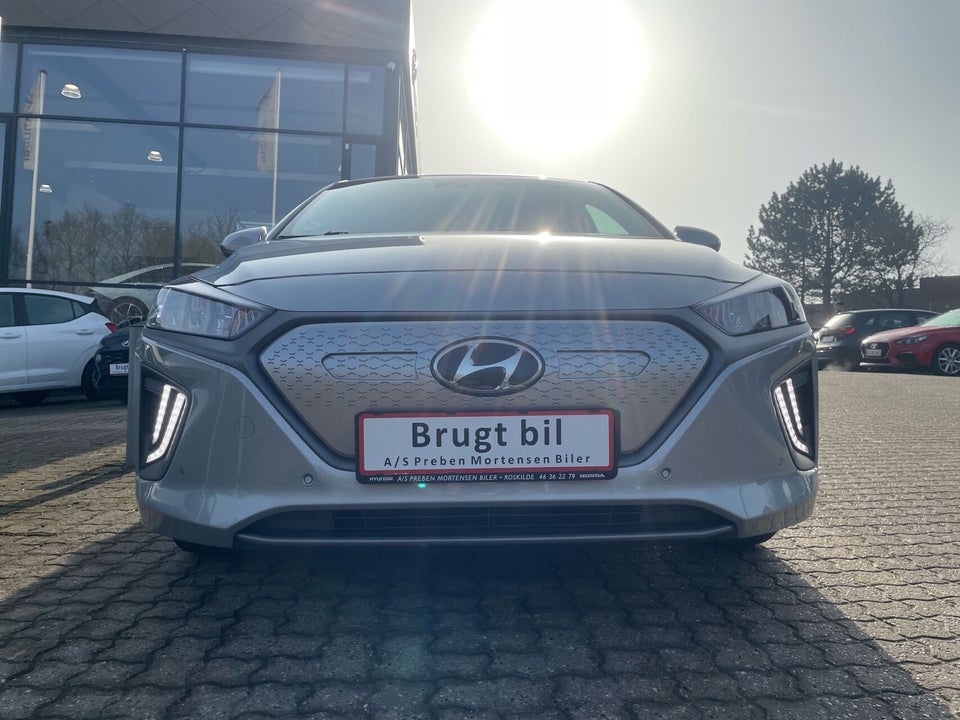 Hyundai Ioniq 40 EV Premium 5d
