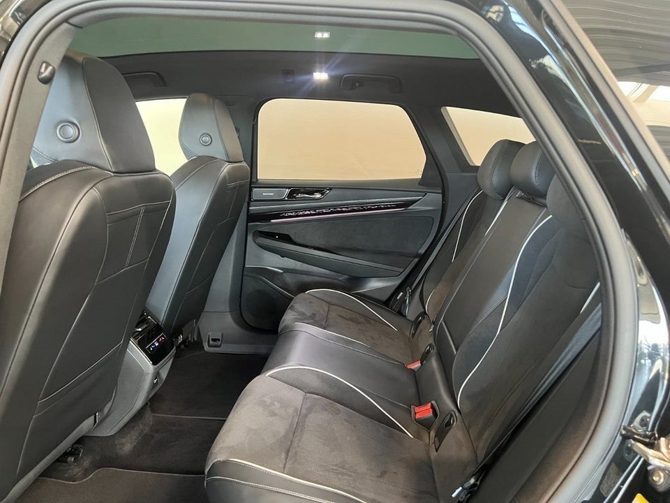 VW ID.7 77 Black Style Tourer 5d