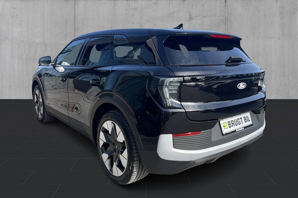 Ford Explorer 77 Premium Extended Range 5d