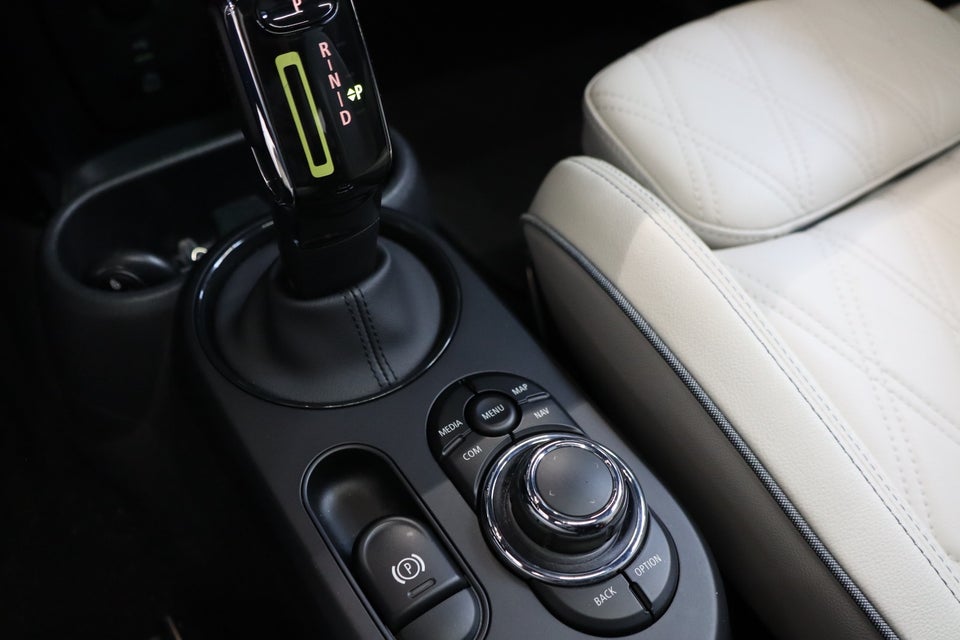 MINI Cooper SE Edition Premium Plus 3d