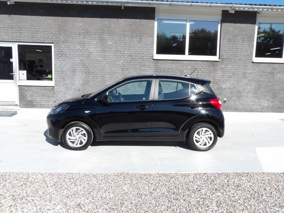 Hyundai i10 1,0 MPi Essential 5d