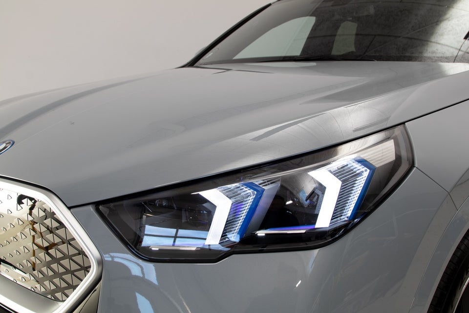 BMW iX2 eDrive20 Fully Charged M-Sport 5d