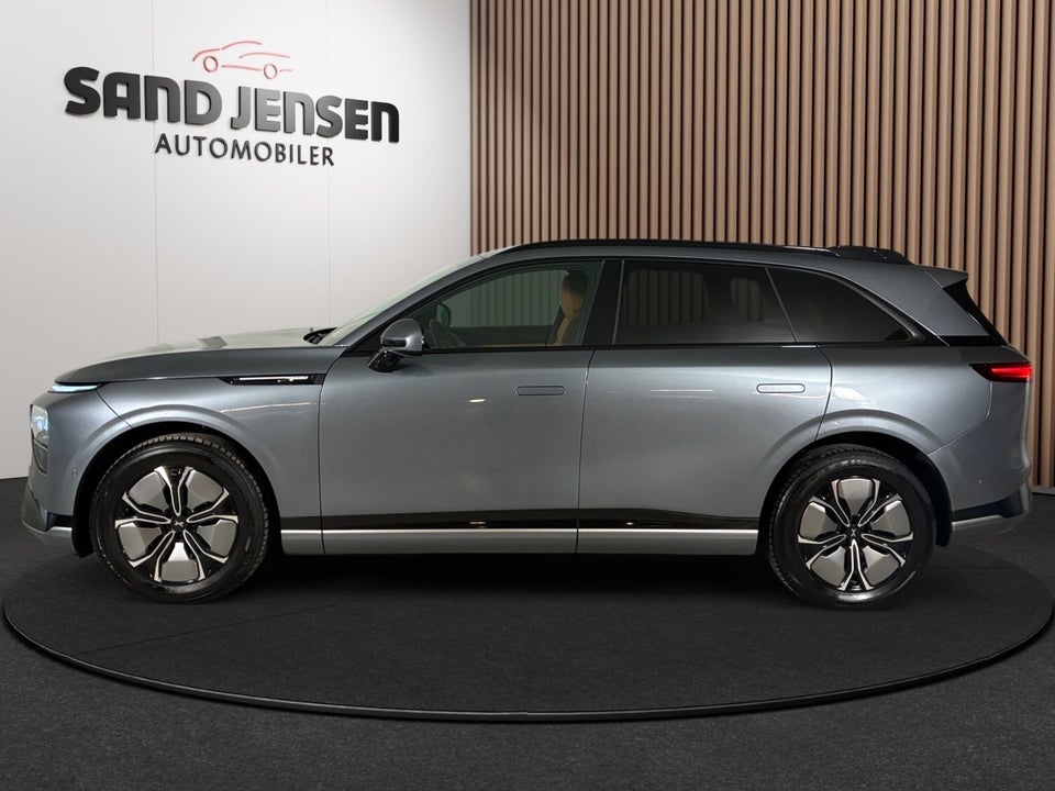 Xpeng G9 Standard Range 5d