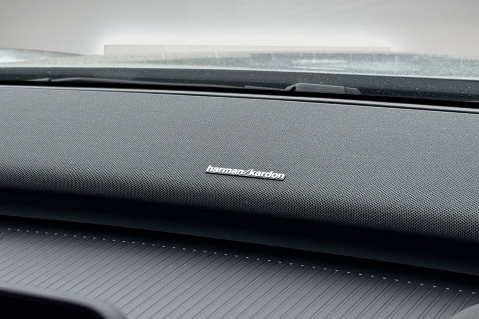 Volvo EX30 Extended Range Plus 5d