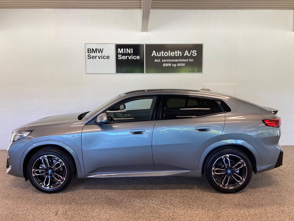 BMW iX2 xDrive30 M-Sport 5d