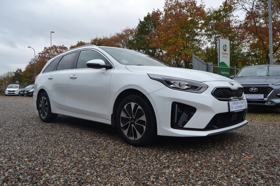 Kia Ceed 1,6 PHEV Upgrade Intro SW DCT 5d