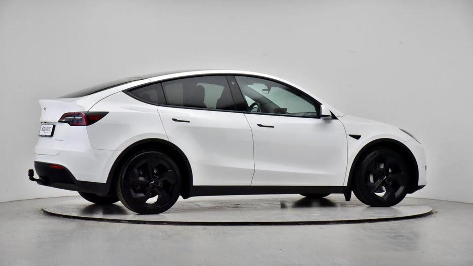Tesla Model Y Long Range AWD 5d