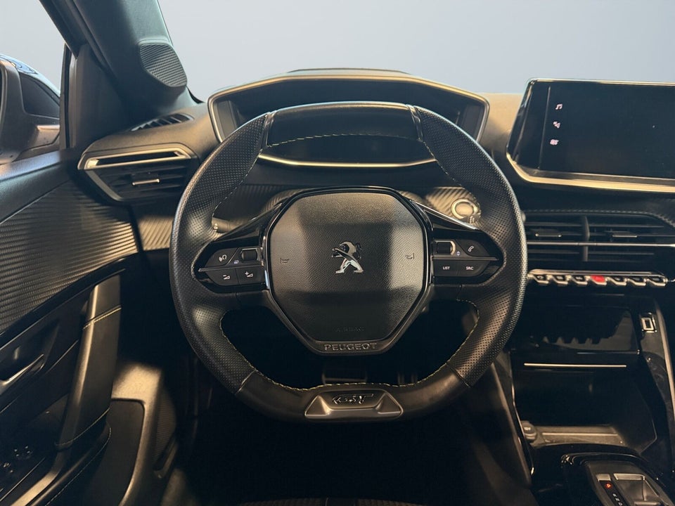 Peugeot e-208 50 GT 5d