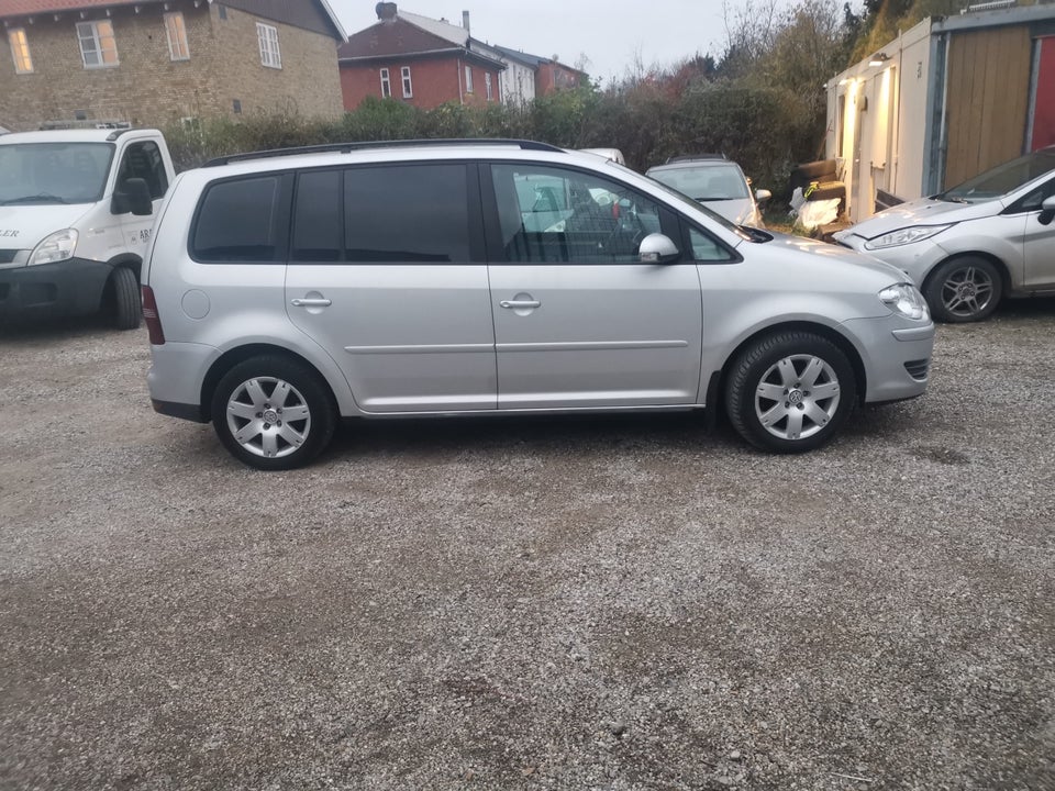 VW Touran 1,9 TDi 105 Trendline 7prs 5d