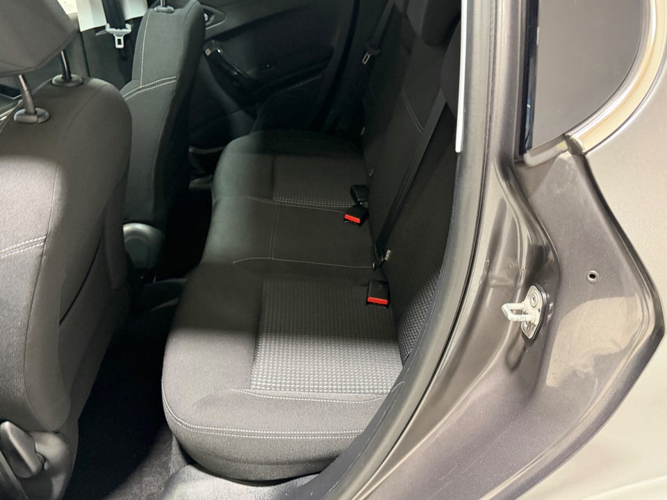 Peugeot 208 1,6 BlueHDi 100 Selection Sky 5d