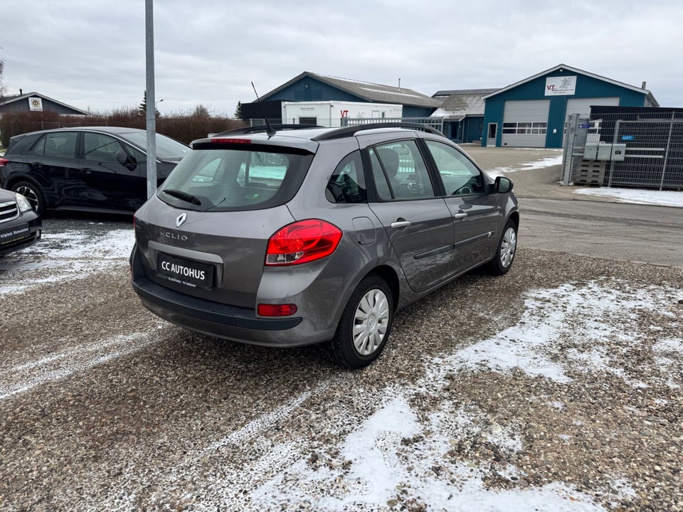 Renault Clio III 1,2 16V Sport Tourer 5d