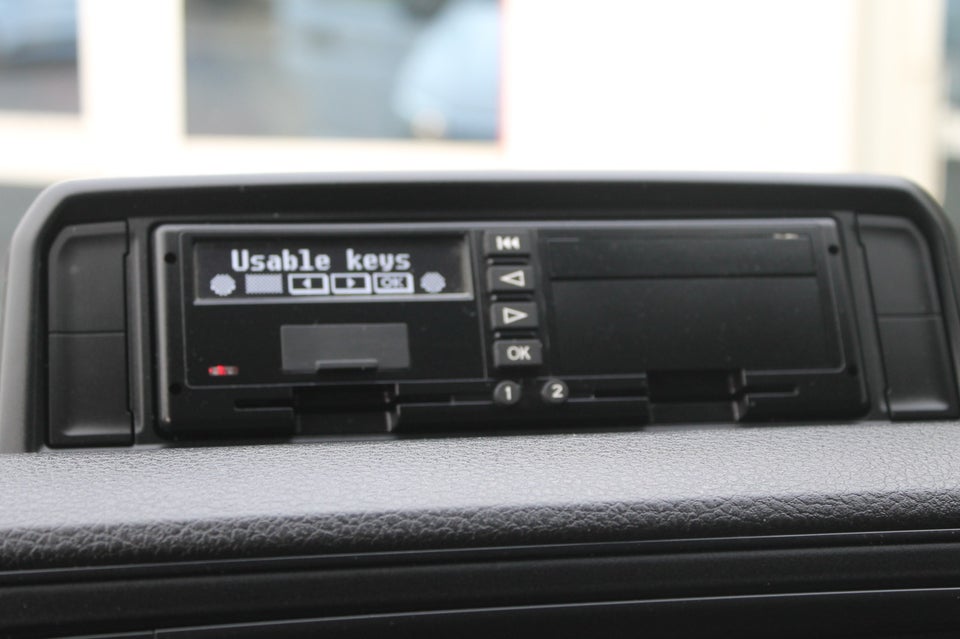 VW Crafter 35 2,0 TDi 177 Kassevogn L3H2 aut.