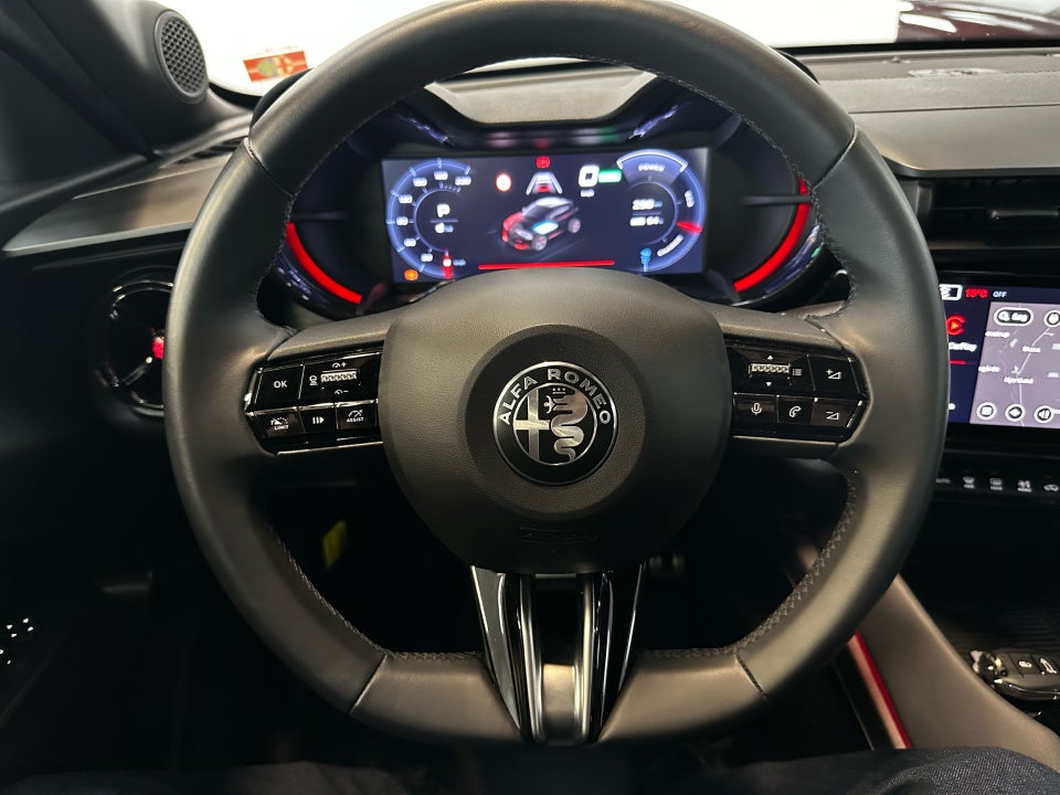 Alfa Romeo Junior Elettrica Veloce 5d