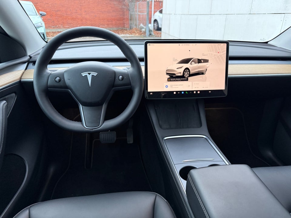 Tesla Model Y RWD 5d