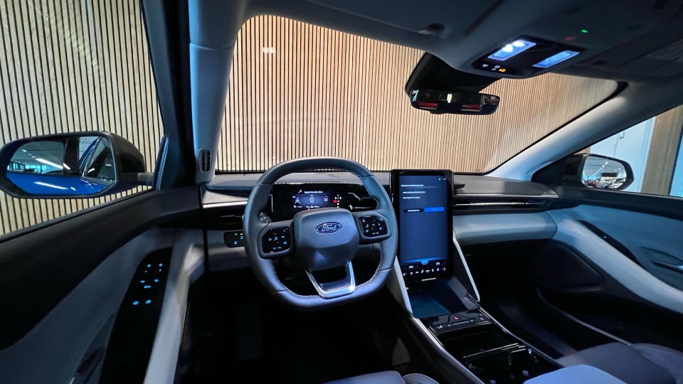 Ford Explorer 77 Select Extended Range 5d
