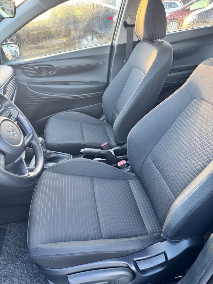 Hyundai i20 1,0 T-GDi Essential DCT 5d