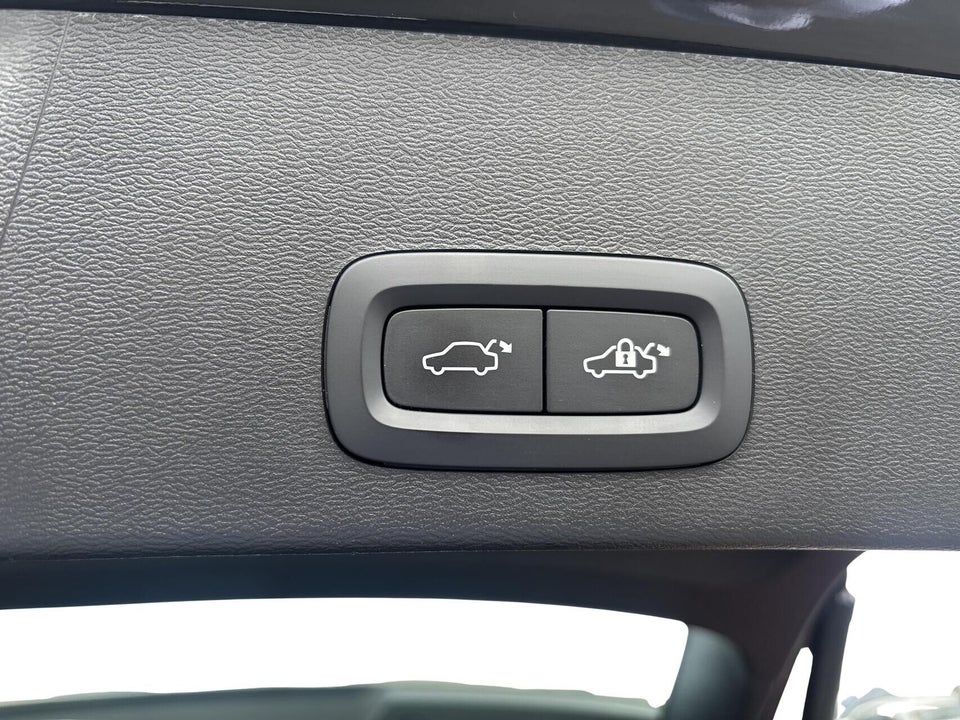Volvo XC40 P6 ReCharge Plus 5d