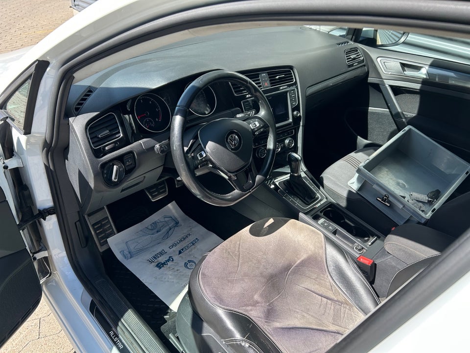 VW Golf VII 1,6 TDi 110 Allstar DSG Van 5d