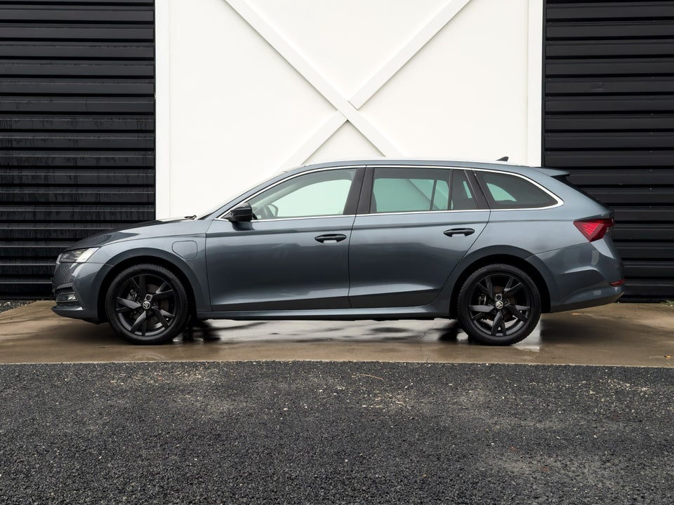 Skoda Octavia 1,4 TSi iV Ambition Combi DSG 5d