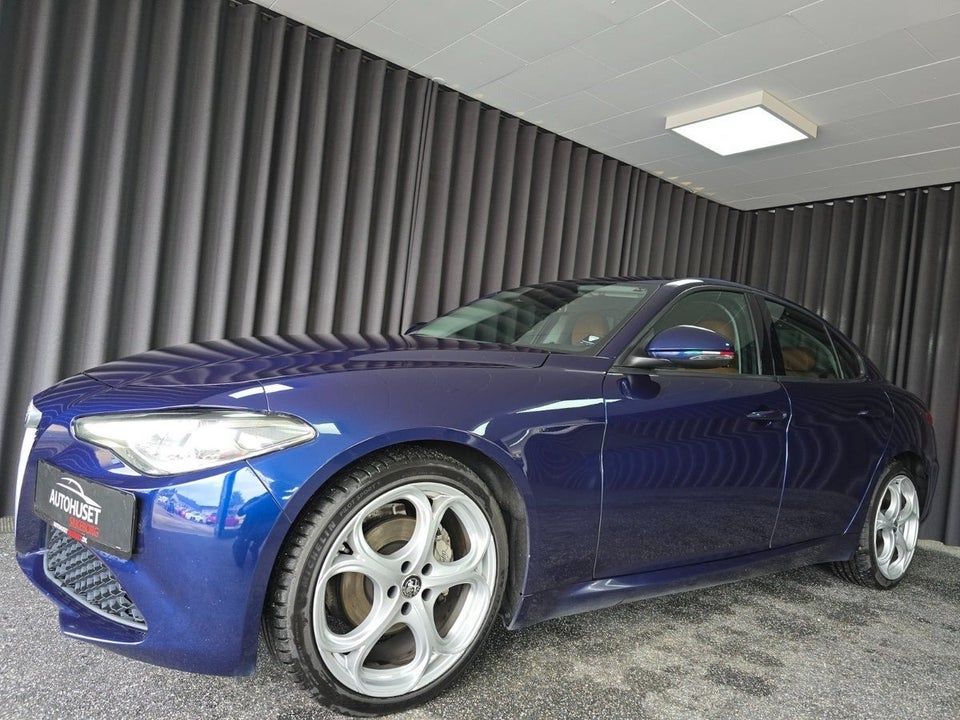 Alfa Romeo Giulia 2,0 T 200 Super aut. 4d