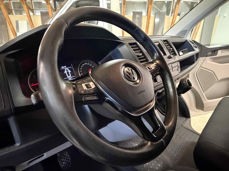 VW Transporter 2,0 TDi 150 Kassevogn lang