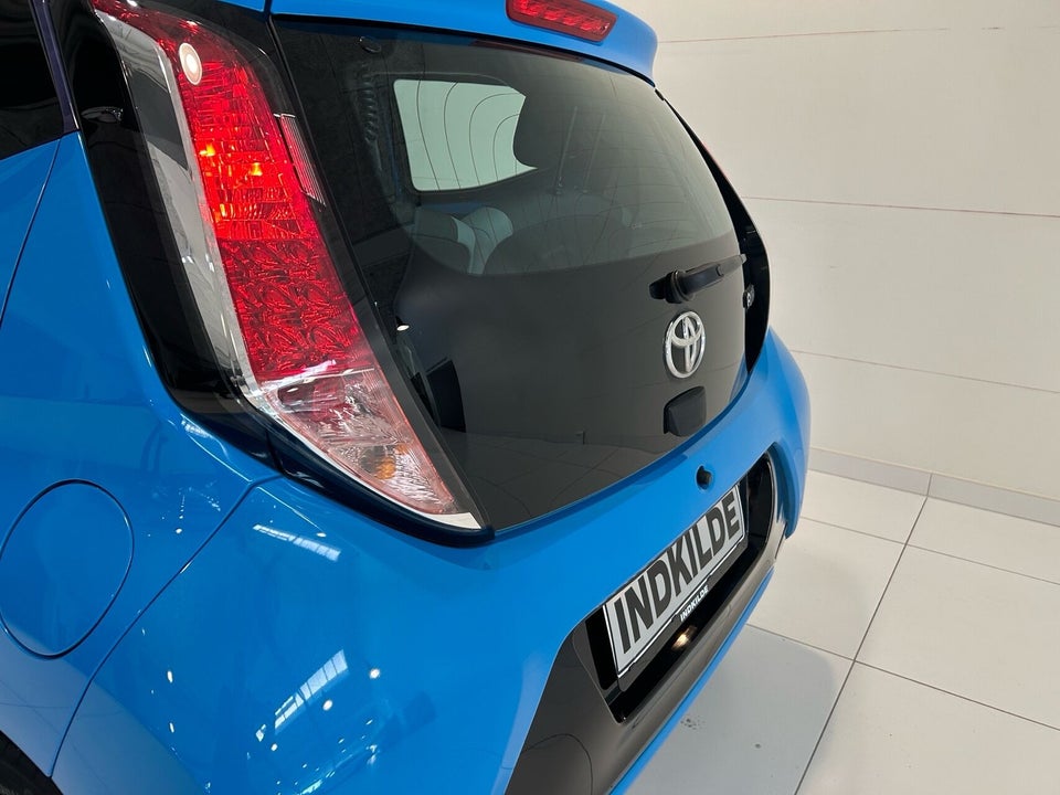Toyota Aygo 1,0 VVT-i x-play x-touch 5d