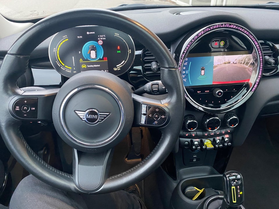 MINI Cooper SE Camden Edition 3d