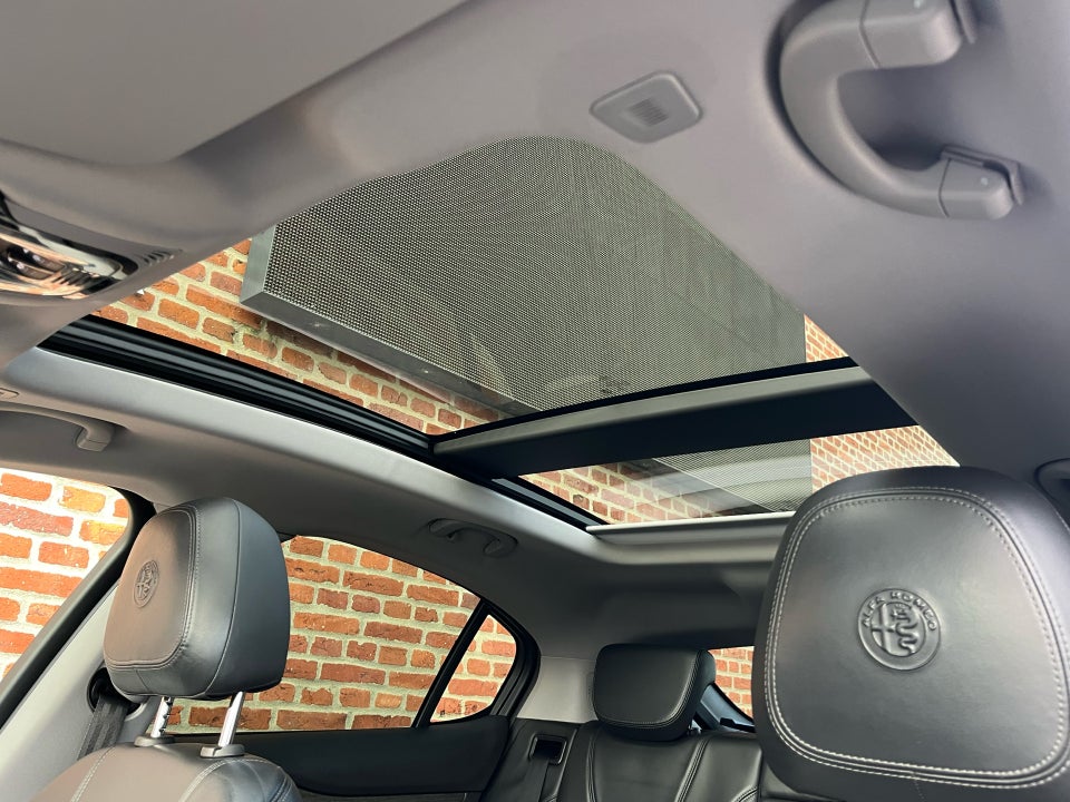 Alfa Romeo Stelvio 2,0 T 280 First Edition aut. Q4 5d