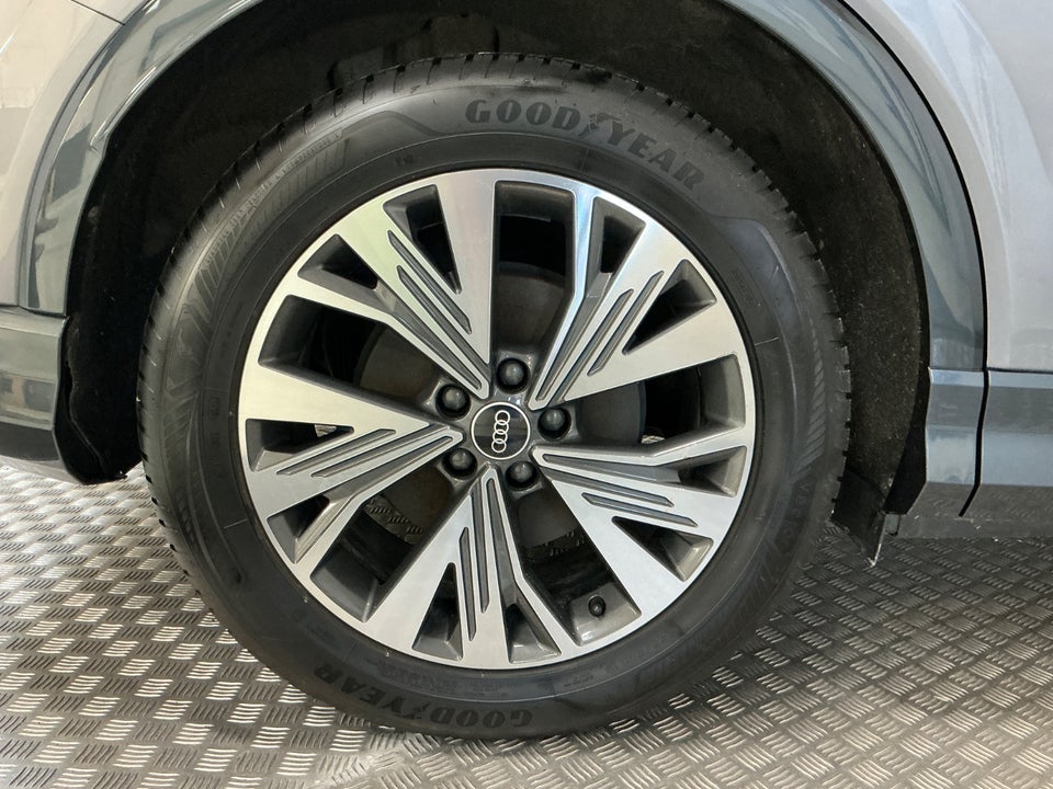 Audi Q4 e-tron 40 Attitude 5d