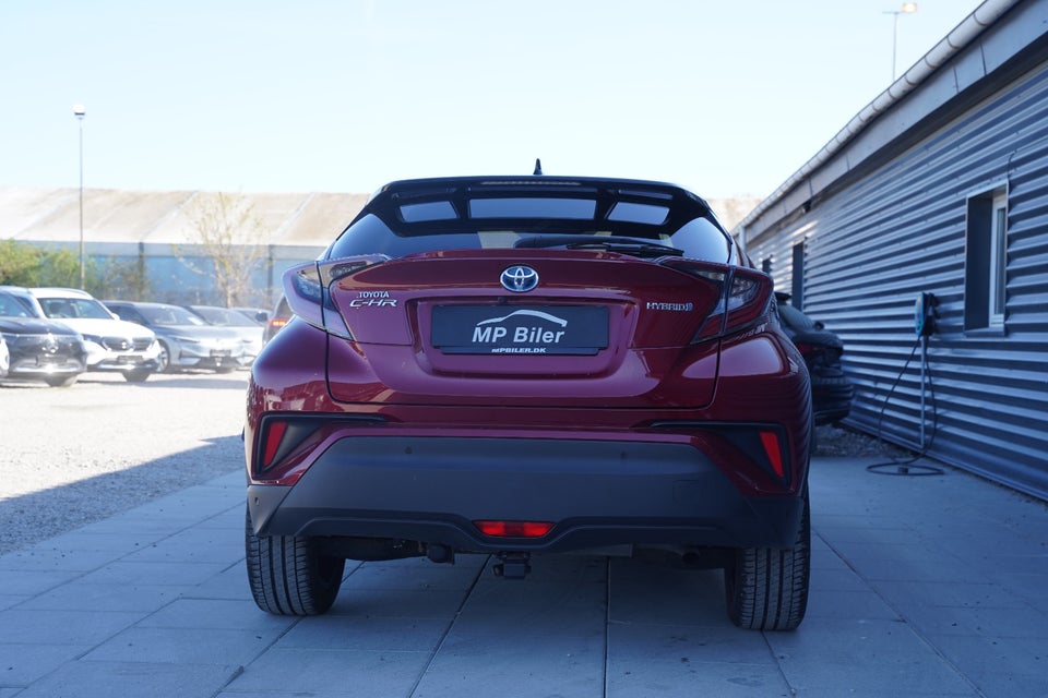Toyota C-HR 1,8 Hybrid Premium Selected CVT 5d