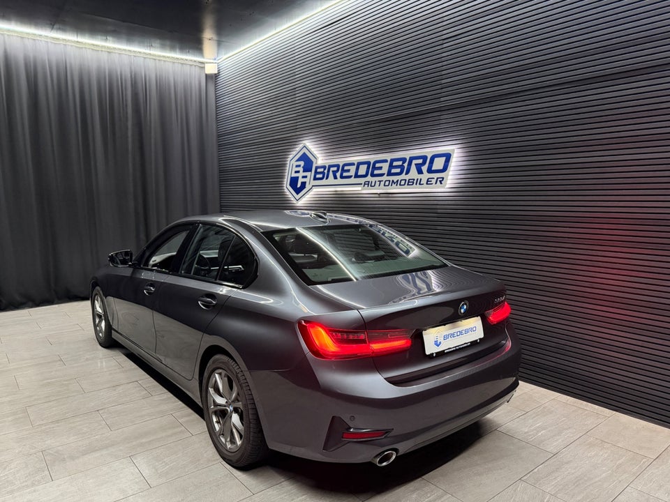 BMW 320d 2,0 Sport Line aut. 4d