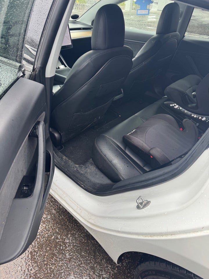 Tesla Model 3 Standard Range+ RWD 4d