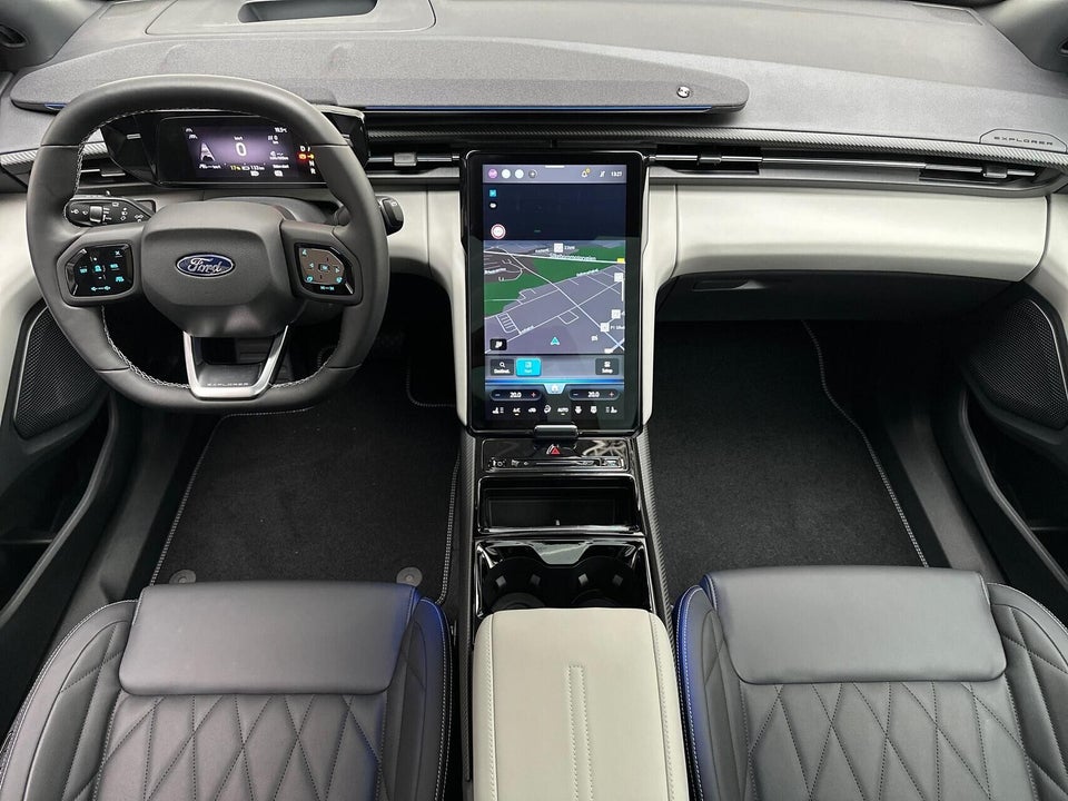 Ford Explorer 82 Premium Extended Range 5d