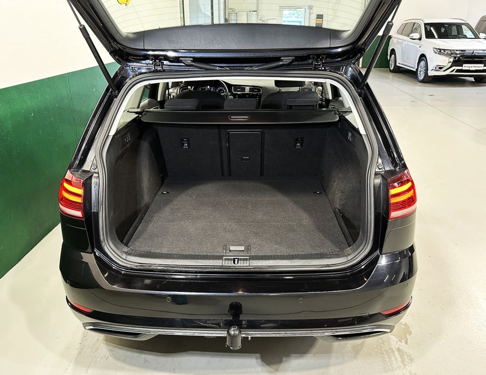 VW Golf VII 1,6 TDi 115 IQ.Drive Variant DSG 5d