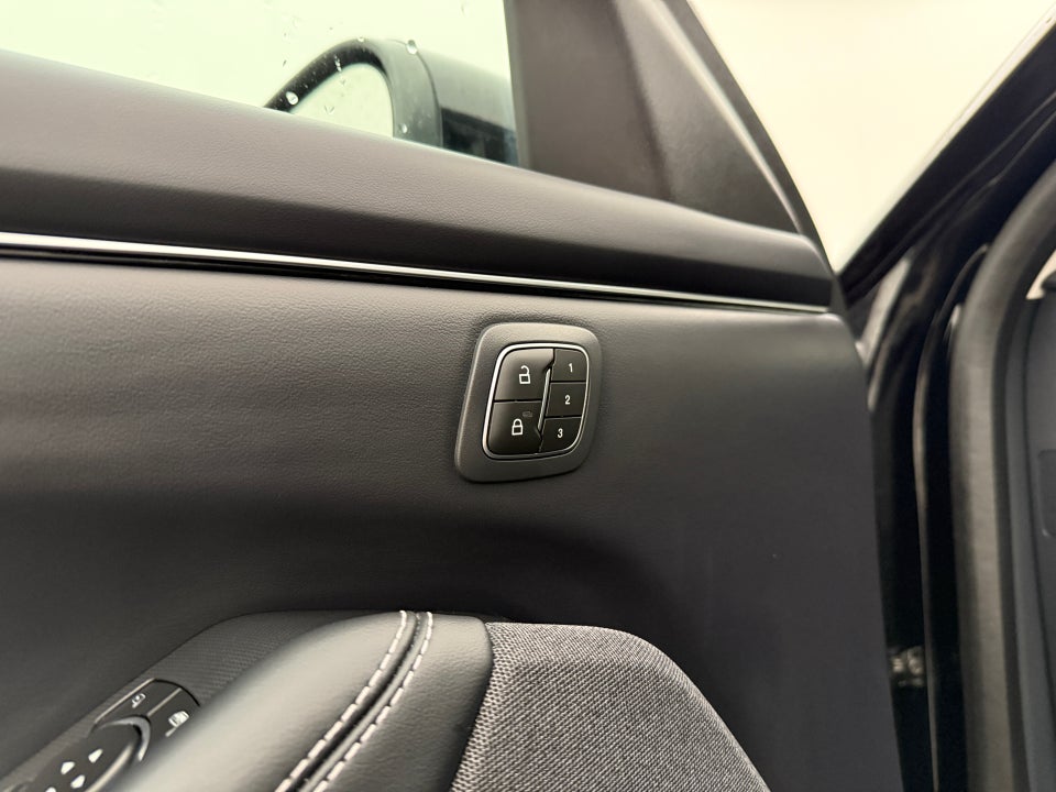 Ford Mustang Mach-E 98 Extended Range 5d