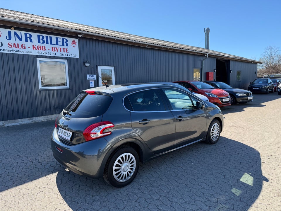 Peugeot 208 1,2 VTi 82 Allure 5d
