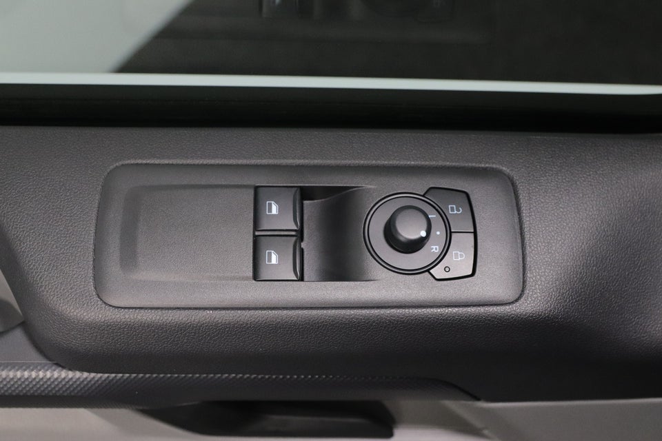 Ford E-Transit Custom 340L 64 Trend