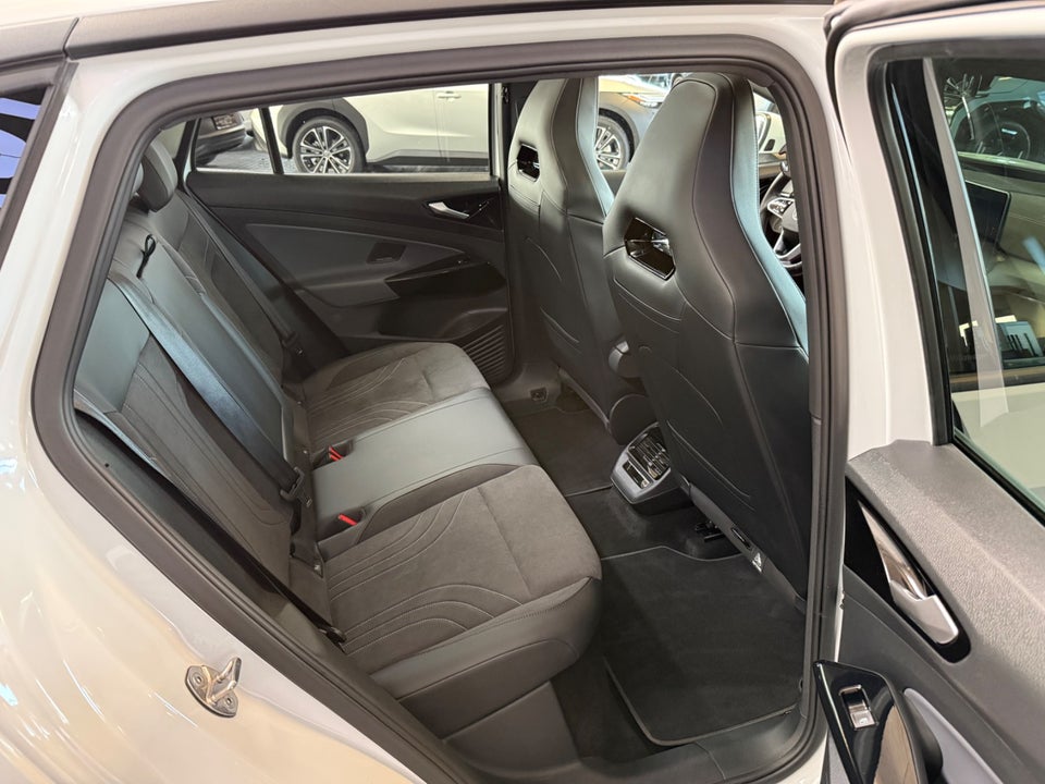 VW ID.4 77 Pro Style+ 5d