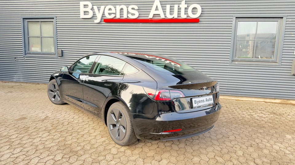 Tesla Model 3 RWD 4d