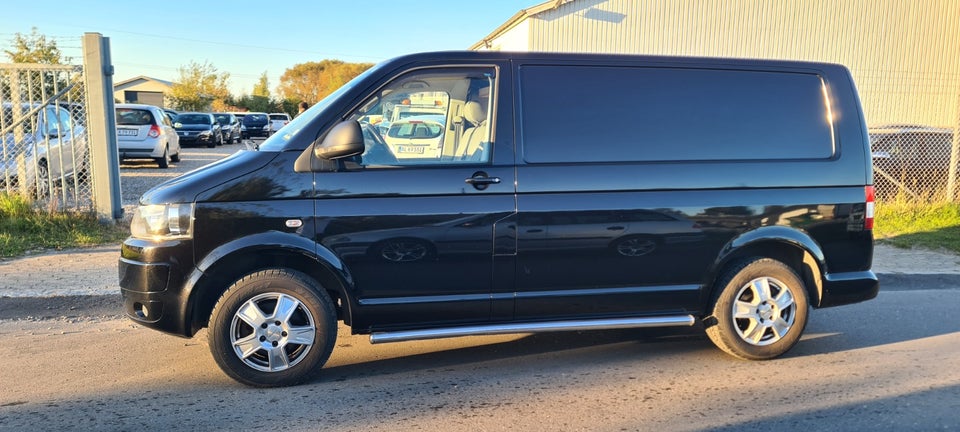 VW Transporter 2,0 TDi 140 Kombi lang DSG 4d