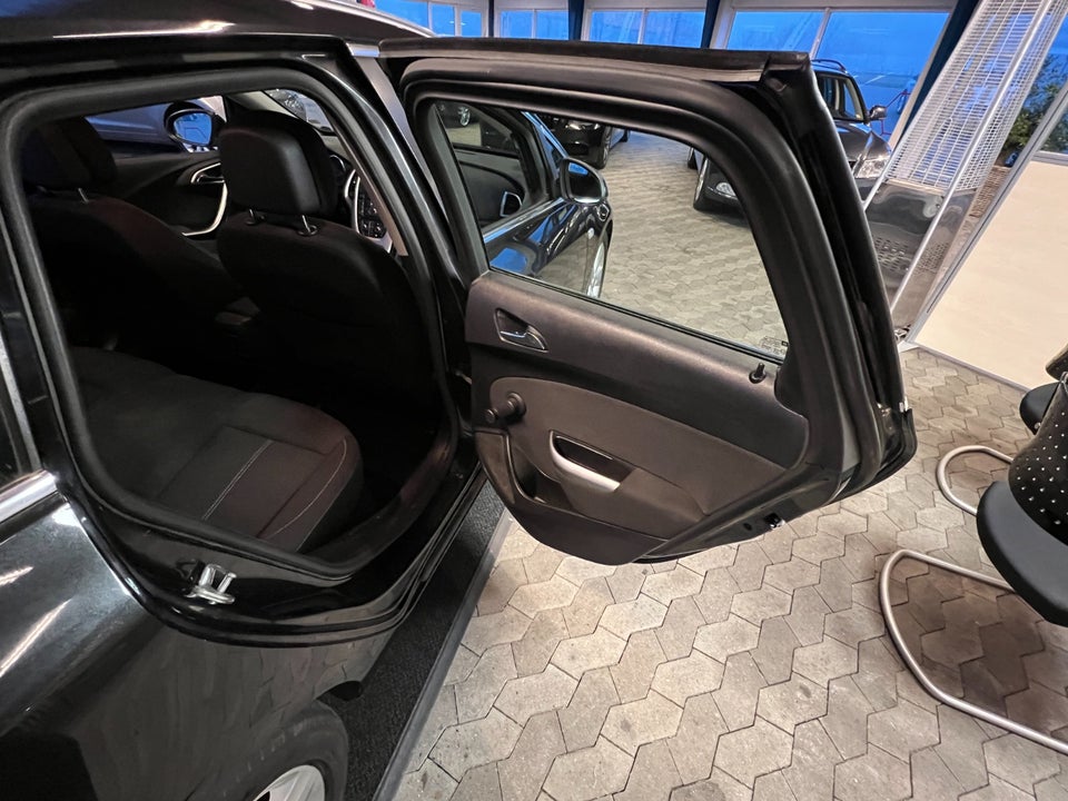 Opel Astra 1,4 T 140 Sport Sports Tourer 5d