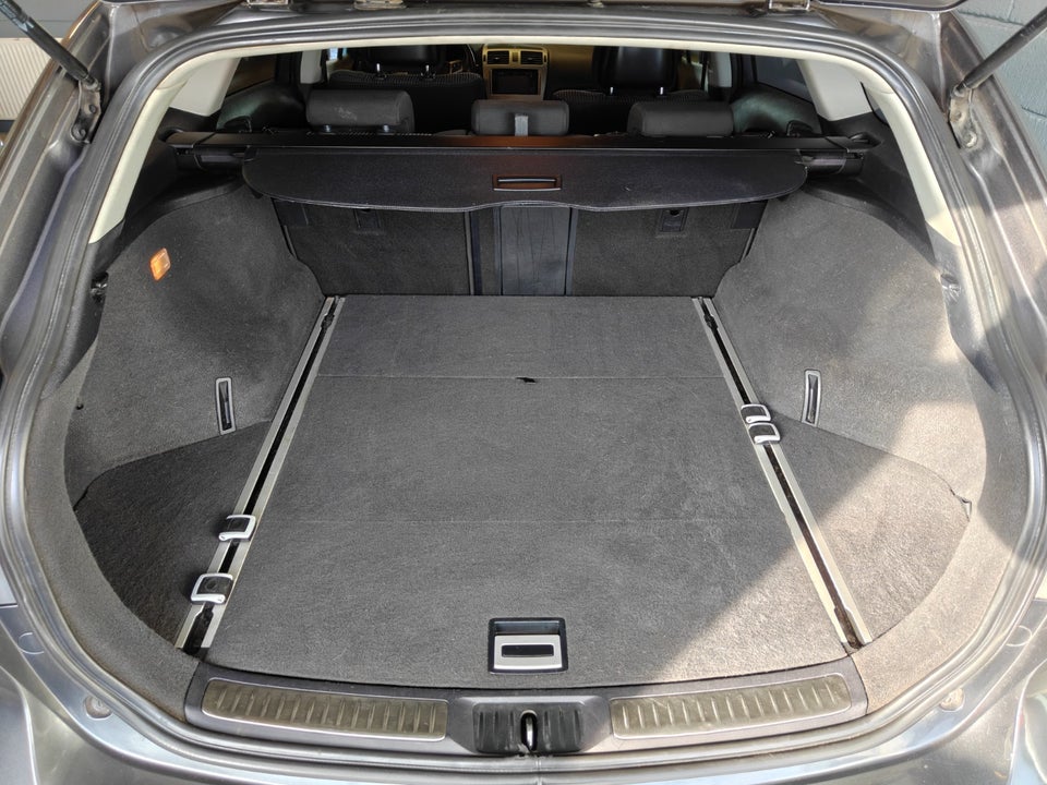 Toyota Avensis 2,0 D-4D TX stc. 5d