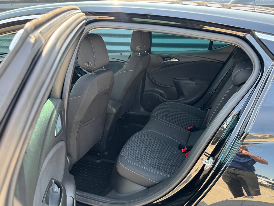 Opel Astra 1,0 T 105 Enjoy 5d