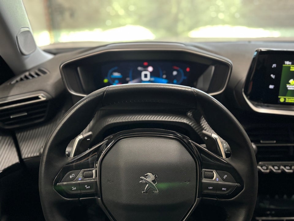 Peugeot 2008 1,2 PureTech 130 Selection Tech EAT8 5d